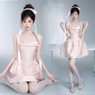 生日韩系主题少女粉色服装 影楼新款 清新氛围感甜美艺术照写真摄影
