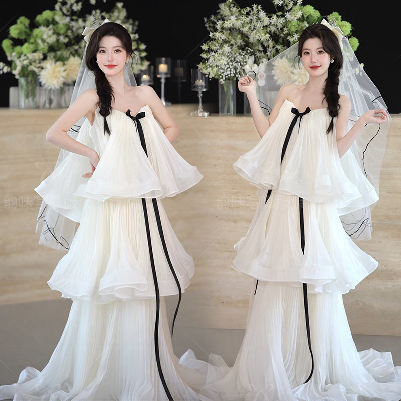 26影楼新款礼服新娘百褶高级白色抹胸晨袍订婚婚纱写真连衣裙摄影