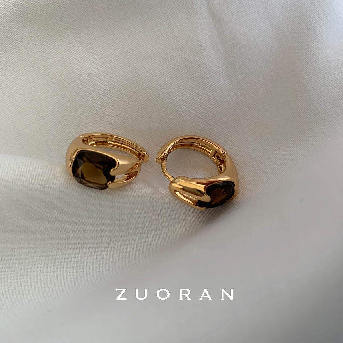 ZUORAN 欧美复古时尚高级感美拉德棕色方块锆石耳扣耳环女E84