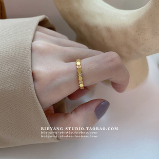 ZUORAN 轻奢时尚简约高级蜂巢镶钻精致小众气质百搭钛钢戒指571