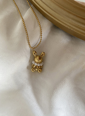 立体金色小兔子毛衣链