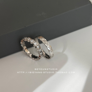 ZUORAN 欧美精致轻奢银色水钻格纹叠戴高级感小众钛钢戒指女RF126