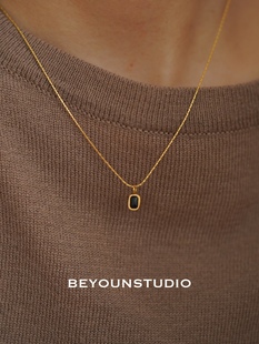 ZUORAN【黑玛瑙】方块精致小巧气质金色钛钢ins潮流锁骨项链女699