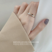 ZUORAN 轻奢韩系小众设计感贝母面英文带钻百搭玫瑰金女戒RF124