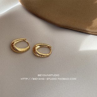 ZUORAN 韩风ins时髦博主风复古金色螺纹耳扣气质日常高级耳环E73