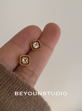 ZUORAN 复古美拉德高级感棕色方糖耳钉女精致小巧时髦锆石耳饰E04