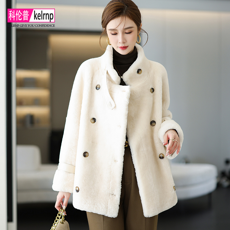 羊皮毛一体外套女短款2025冬新双排扣减龄羊羔毛羊剪绒真皮草大衣