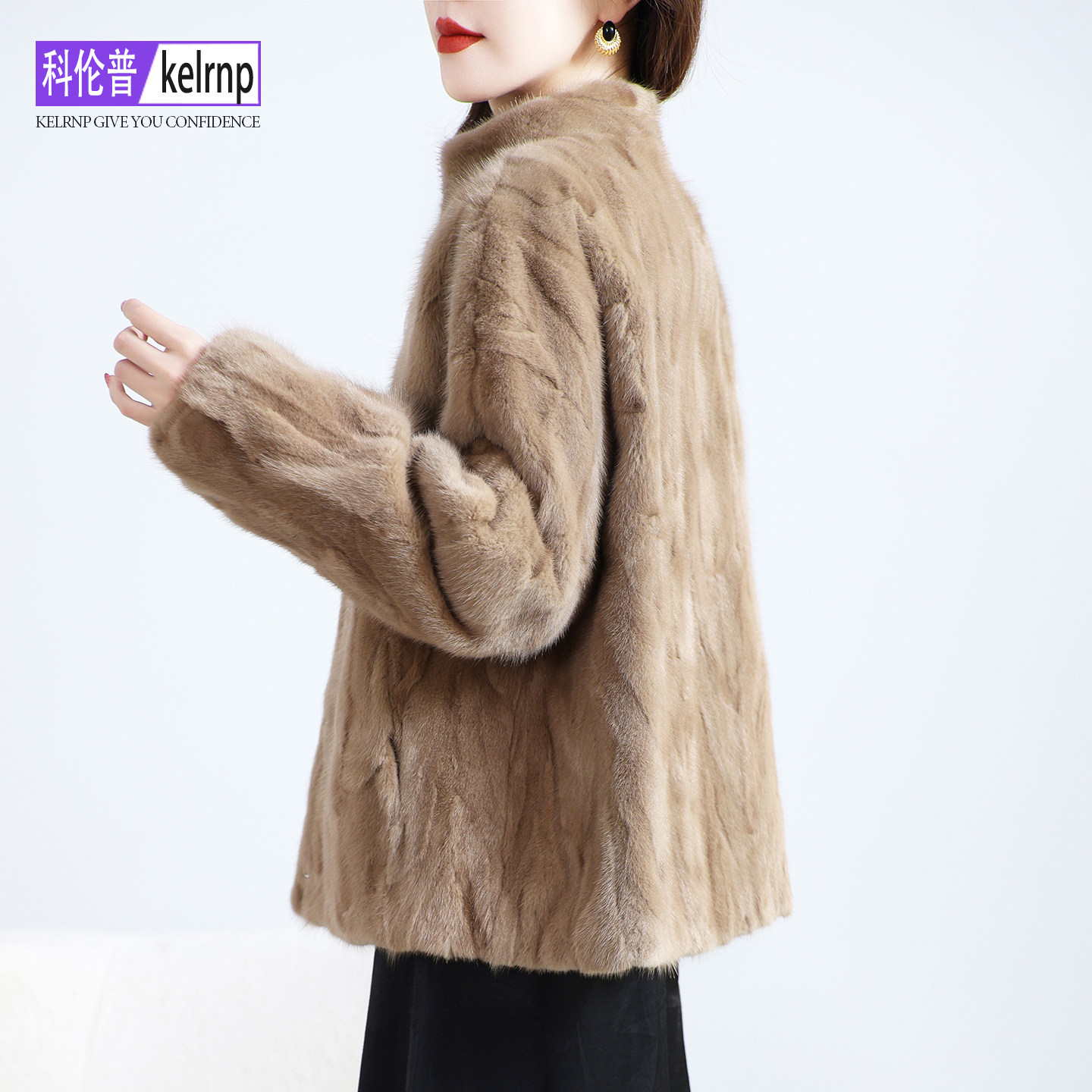 进口天鹅绒水貂毛大衣女2025冬新短款高档妈妈装拼貂皮真皮草外套