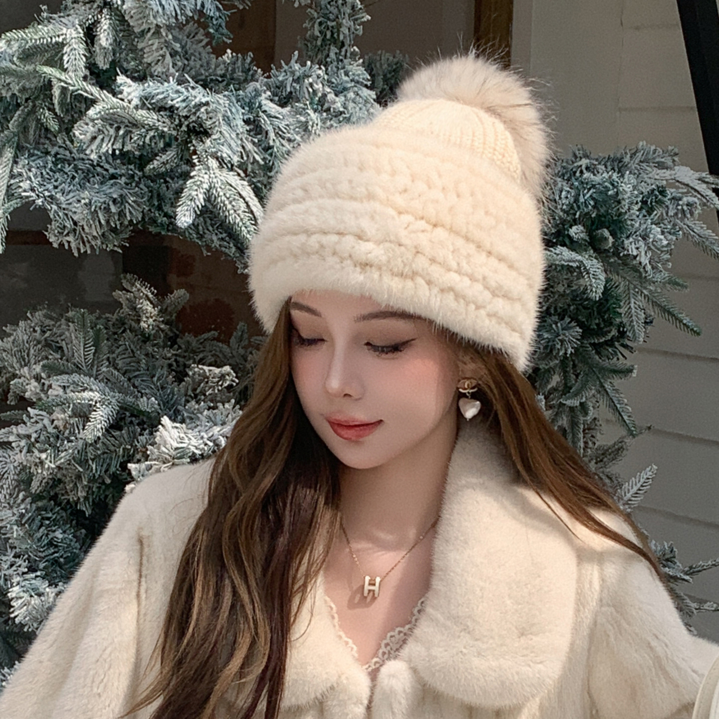 新款水貂毛加宽帽檐编织帽子休闲百搭女冬季保暖狐狸毛球球皮草帽