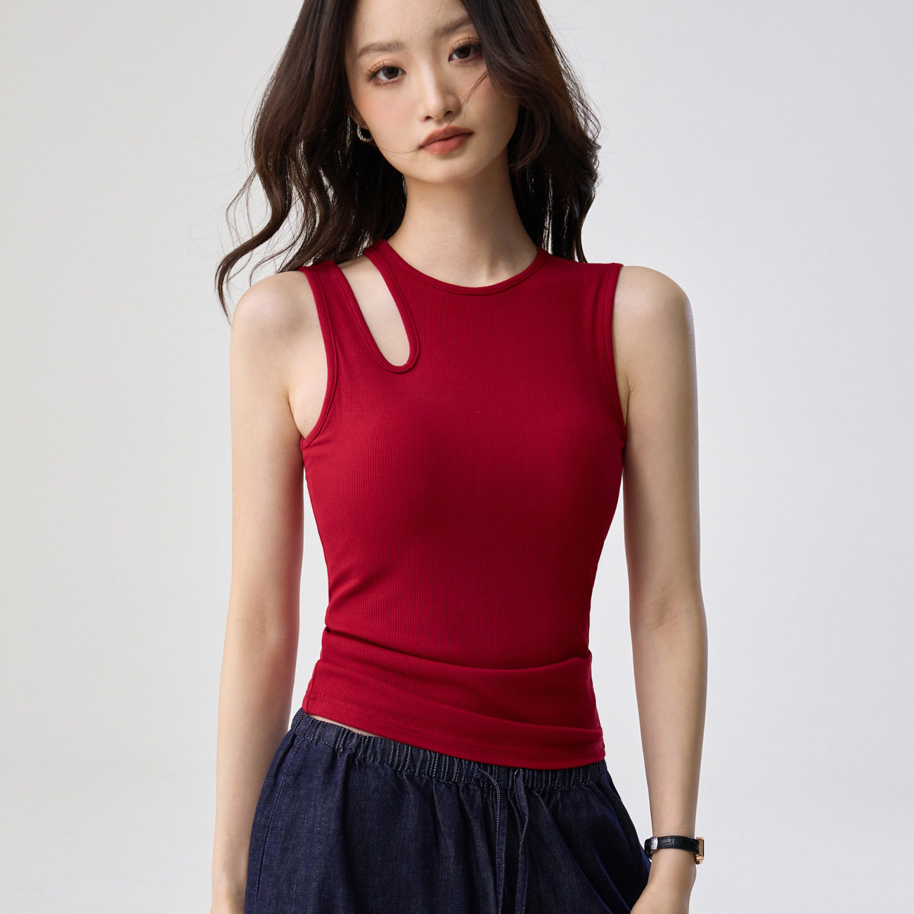 红色背心带胸垫吊带女2026新款内搭美背文胸一体夏季外穿无袖上衣