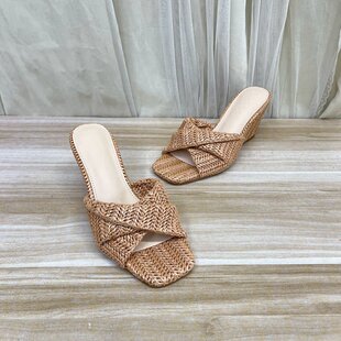 时尚 新款 方头纯色坡跟编织面时装 凉鞋 Lady 拖鞋 Shoes外贸原单女鞋