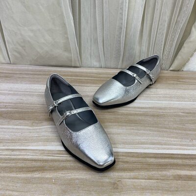 小方头纯色皮带扣浅口平底单鞋