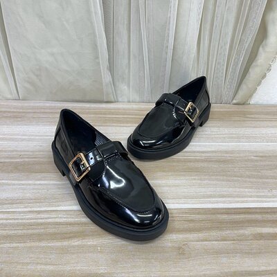 圆头纯色粗跟皮带扣单鞋乐福鞋