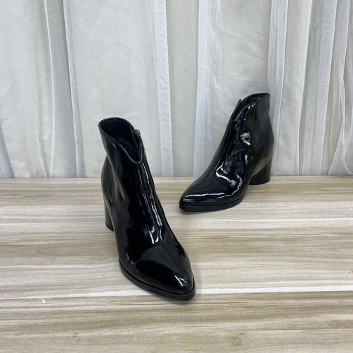 外贸原单真皮尖头粗跟短靴女鞋鞋面牛皮内里鞋垫羊皮带薄毛亮皮