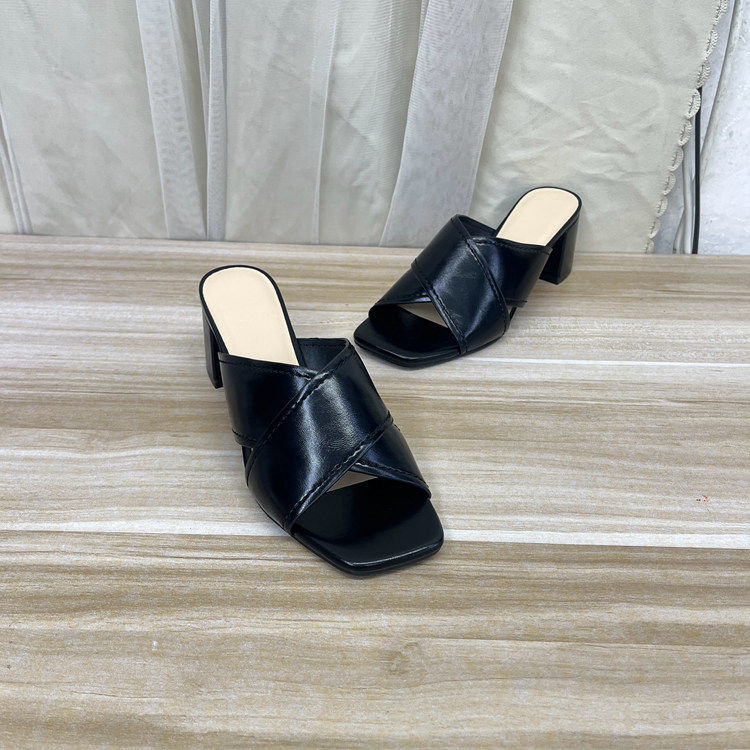 外贸原单女鞋时尚shoes工厂优惠新款方头纯色粗高跟时装凉鞋拖鞋