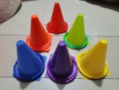 雪糕桶标志桶幼儿园感统塑料锥桶套圈路障交通锥玩具圆锥筒障碍物