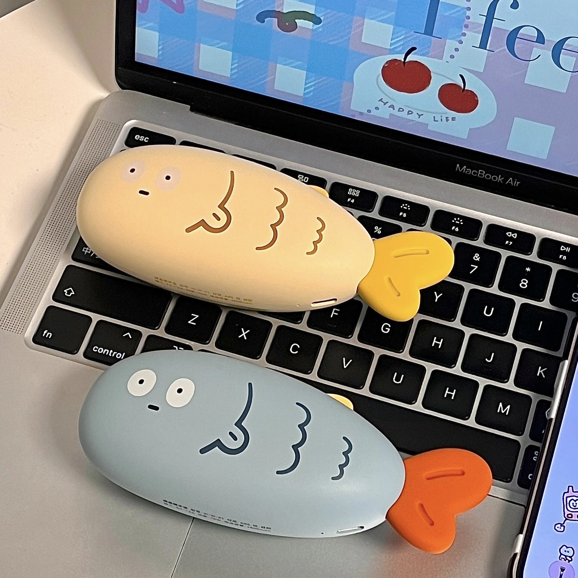 摸鱼暖手宝可爱创意礼物