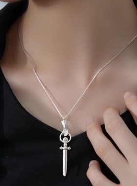 小众设计款手拿宝剑项链