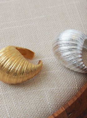 小众设计款肌理感戒指