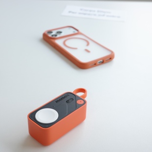 自带充电线 C接口 AW充电位 3USB 三合一5000毫安尾插移动电源