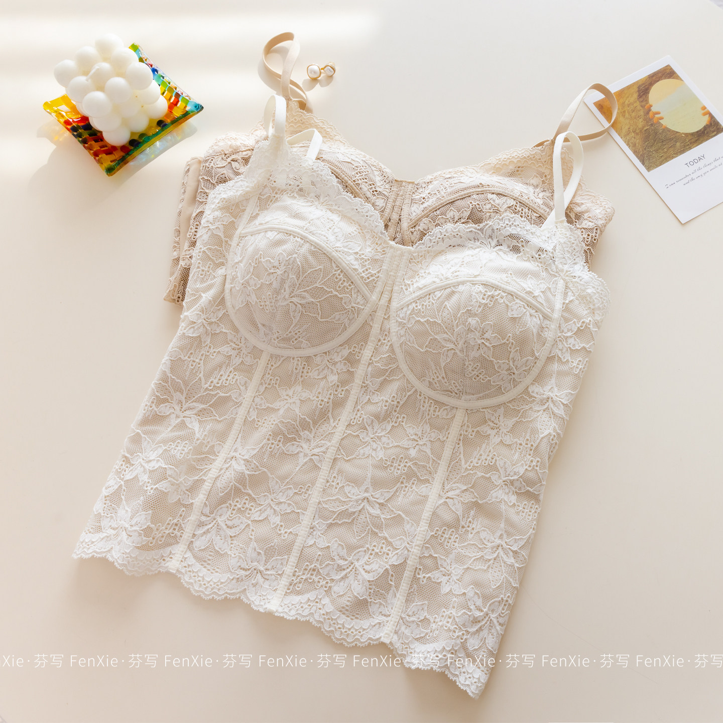 一体绒磨毛纯欲蕾丝吊带背心女带胸垫鱼骨显瘦西装内搭秋冬打底衫