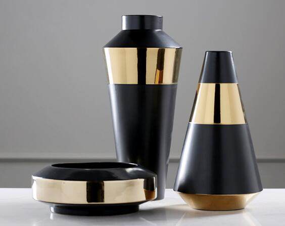 简约现代样板间电镀哑黑色金边陶瓷轻奢圆锥形几何花瓶插花器摆件