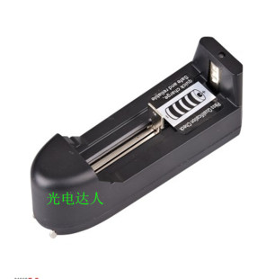 4.2v 单槽 3.7v锂电池充电器 14500强光手电筒锂电池 18650充电器