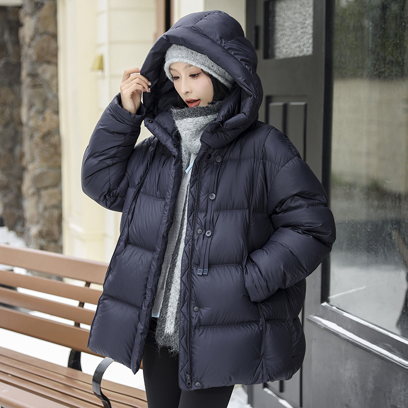 宽松鸭绒休闲连帽羽绒服保暖外套