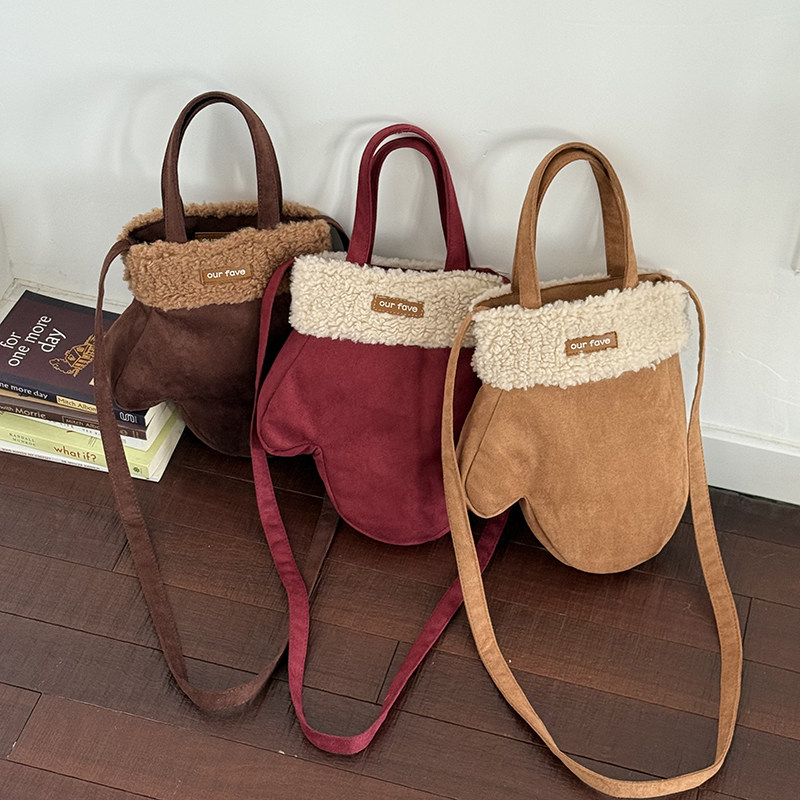 耶语毛绒手套包女2025新款小众可爱斜挎包百搭,箱包皮具/热销女包/男包,通用款女包,淘宝优惠券,粉丝福利购,淘宝优惠卷