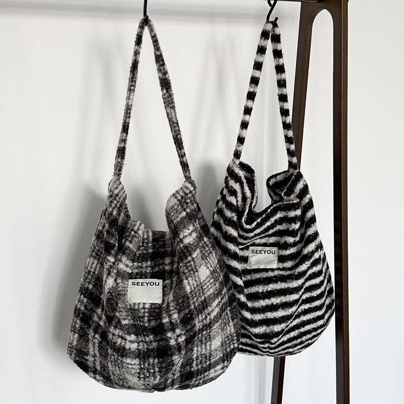 韩系复古格纹帆布托特包女大容量通勤单肩斜挎包,箱包皮具/热销女包/男包,通用款女包,淘宝优惠券,粉丝福利购,淘宝优惠卷