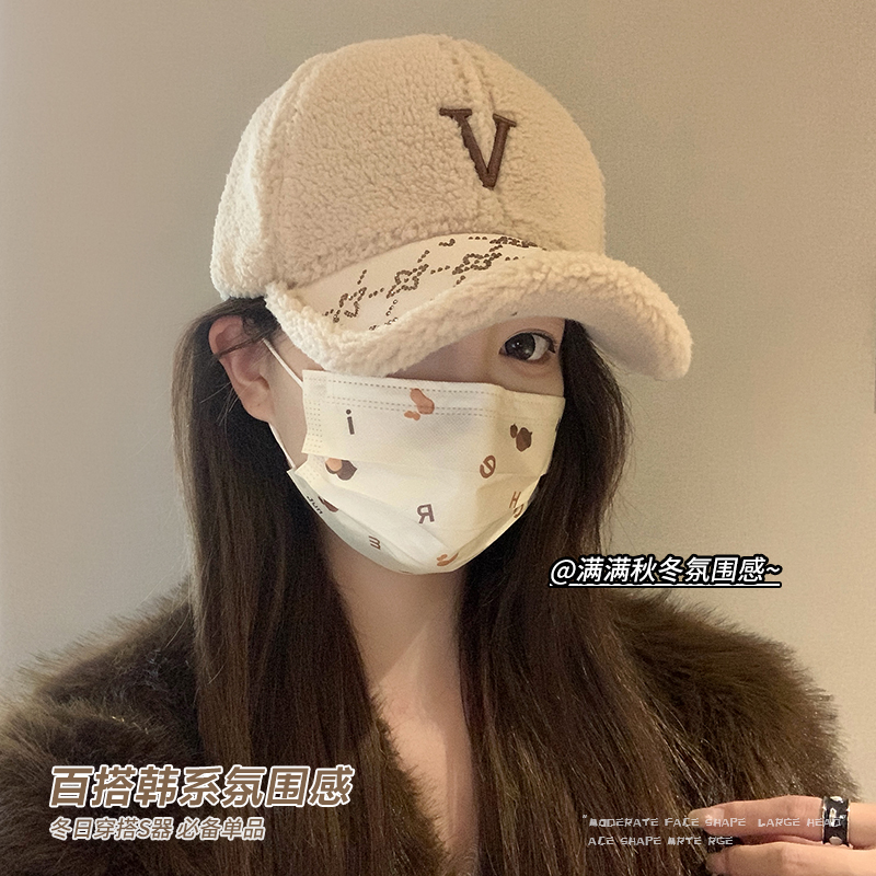 冬季羊羔绒保暖棒球帽子女新款时尚刺绣字母百搭显脸小防寒鸭舌帽