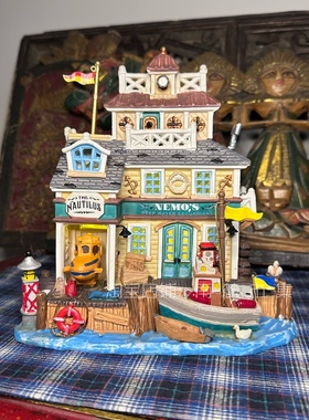 Lemax蓝色渔屋陶瓷发光小屋别墅建筑北欧地中海复古场景房子摆件