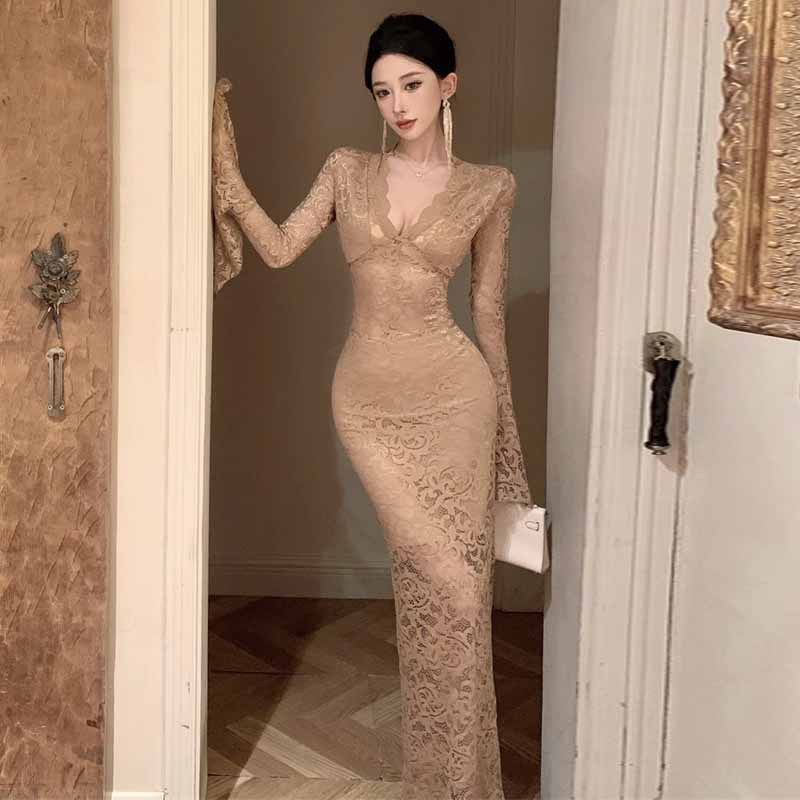 名媛高级性感蕾丝喇叭袖v领连衣裙风情万种修身包臀长裙夜场透视