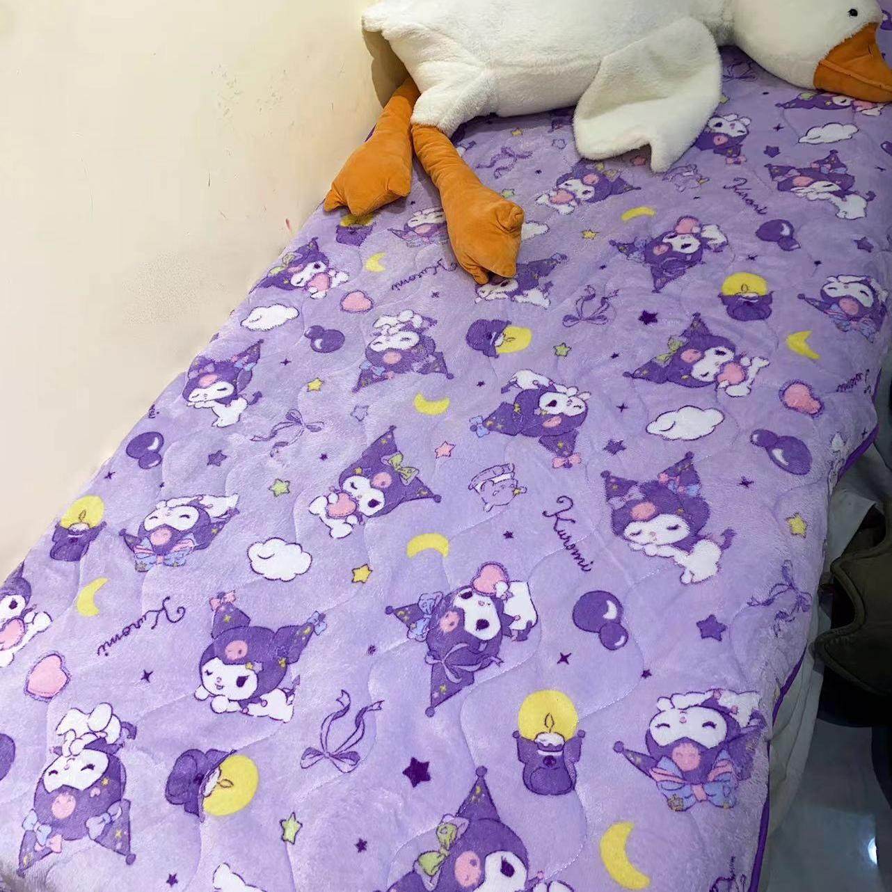 外贸出口卡通人物系列自发热多功能垫子铺床铺沙发铺飘窗可机洗垫