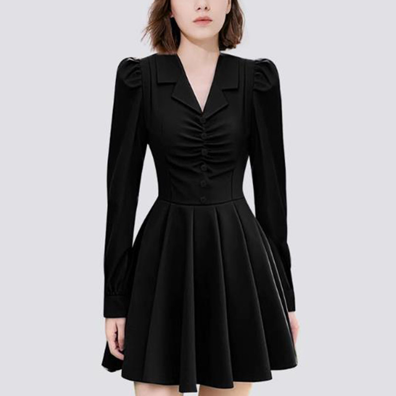 黑色西装连衣裙女2024秋季新款时尚气质收腰显瘦压褶小黑裙
