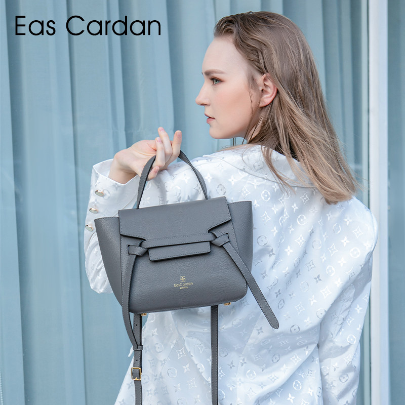 依丝卡丹2020明星同款包包女pico鲶鱼包真皮单肩斜跨手提翅膀大包