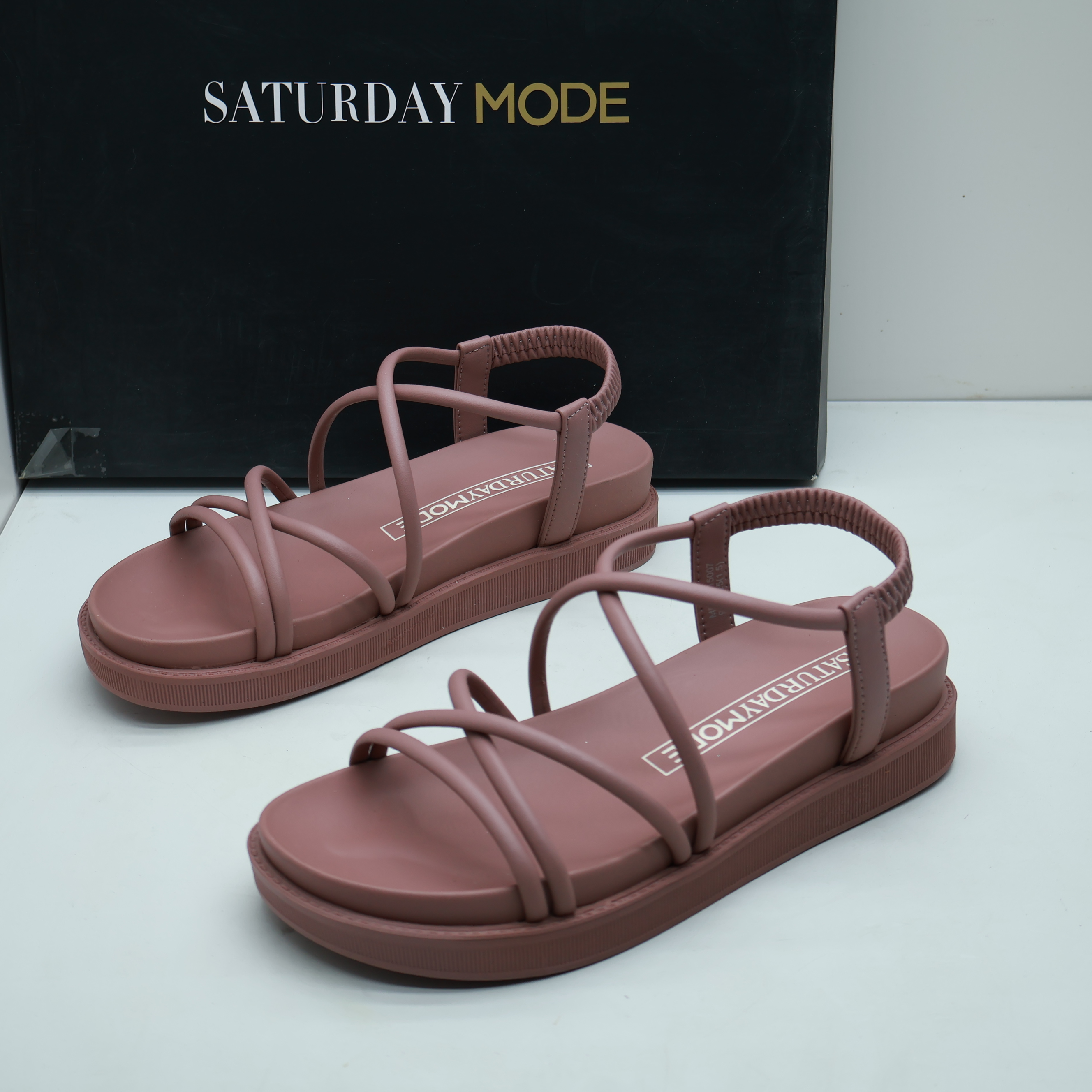 SATURDAYMODE撤柜断码夏季松糕厚底松紧一字带休闲露趾时尚女凉鞋