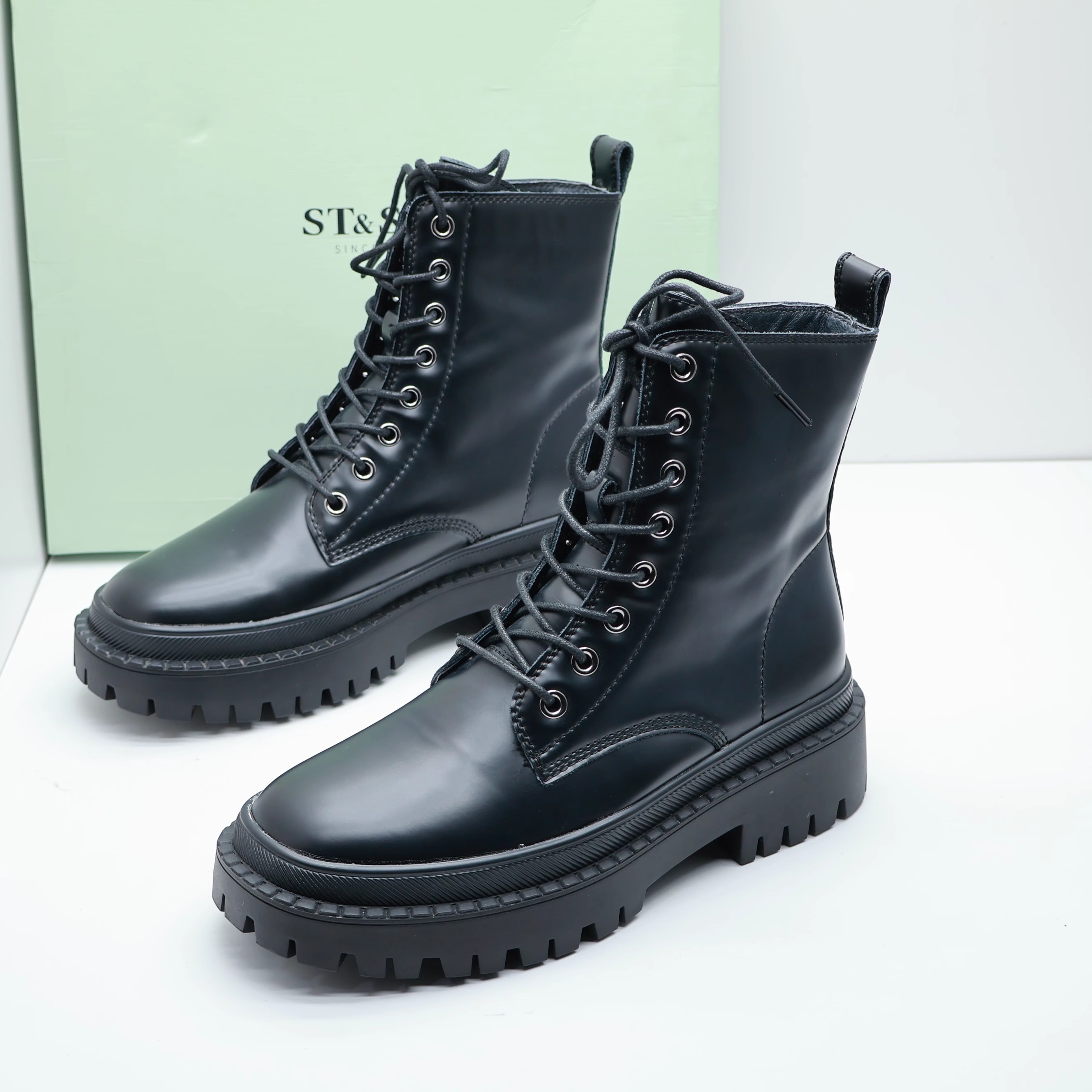 星期六撤柜断码春真皮圆头英伦拉链休闲系带马丁靴松糕厚底女短靴