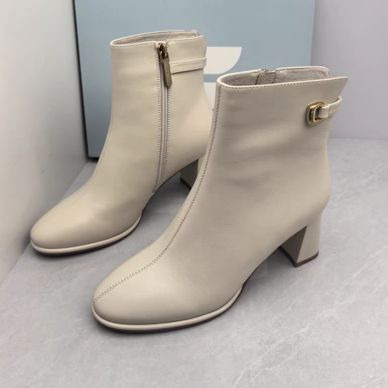 Comely康莉撤柜断码秋季真皮时装靴圆头粗高跟后拉链短靴女瘦瘦靴