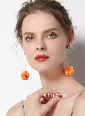 Two.L.Liu 花朵圆球橘色耳环女长吊坠度假风小清新橙色花球耳夹