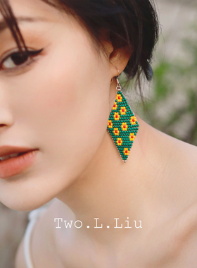Two.L.Liu法式田园风耳环女绿色小碎花原创春夏手工编织耳钩耳夹