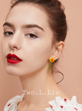 Two.L.Liu 向日葵小雏菊耳环女泫雅风新款潮简约度假可爱网红耳钉