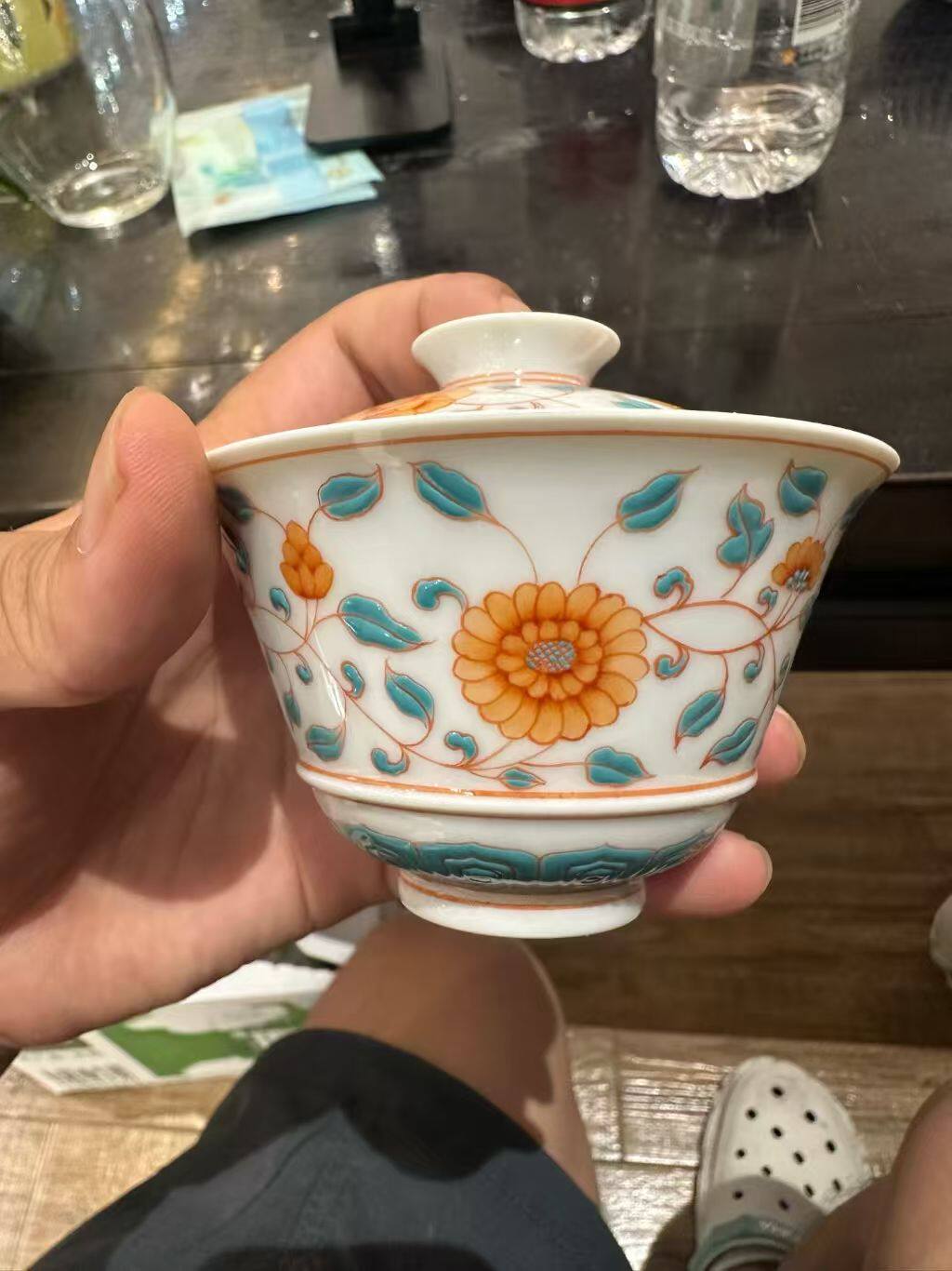 庆茗堂景德镇茶器手工手绘绿彩矾红缠枝莲压手杯盖碗壶承三件套