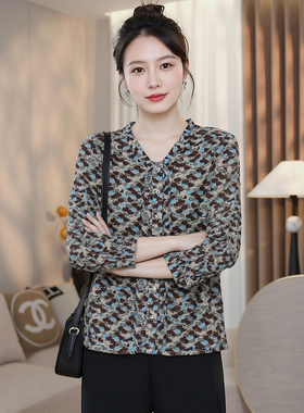 木耳边大码中老年妈妈气质衬衫大码胖mm早秋品牌碎花v领小衫春秋