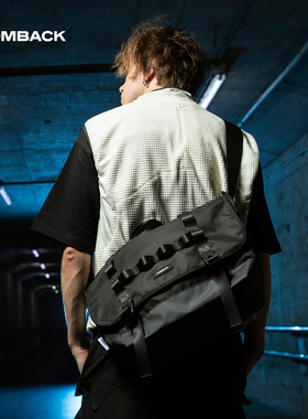 COMBACK新款潮牌斜挎包邮差包大容量户外休闲男女运动休闲