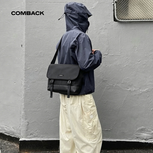 COMBACK运动旅行邮差包大容量
