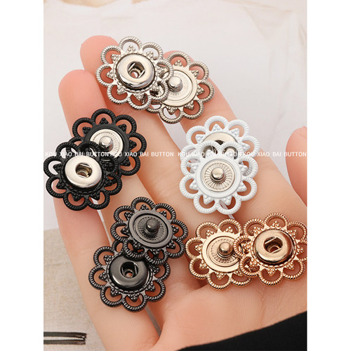 金属花朵暗扣女羊绒大衣隐形搭扣