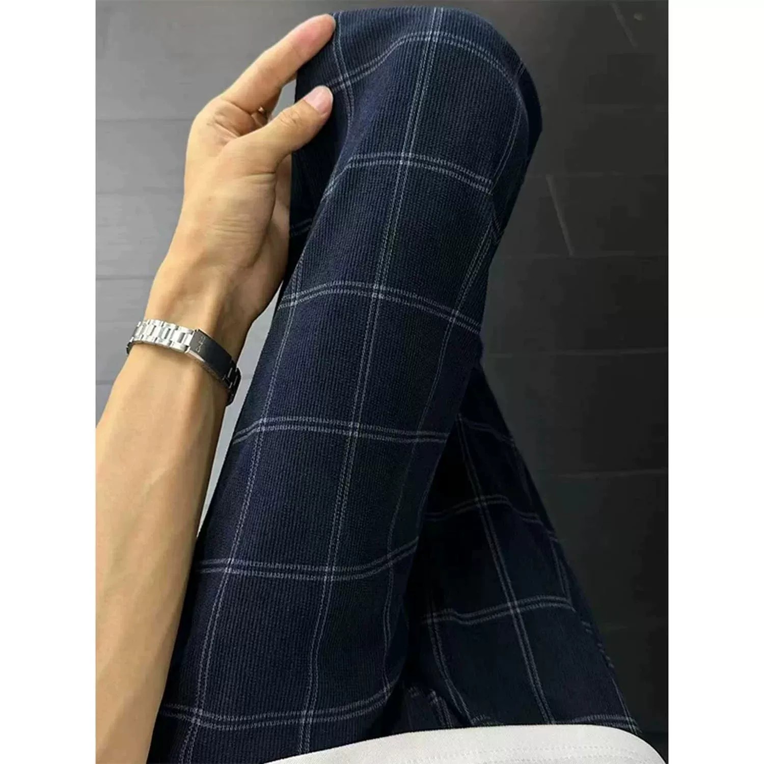 灯芯绒薄款黑色美式格子涂鸦裤子男款春夏季直筒卫裤运动休闲裤潮图片