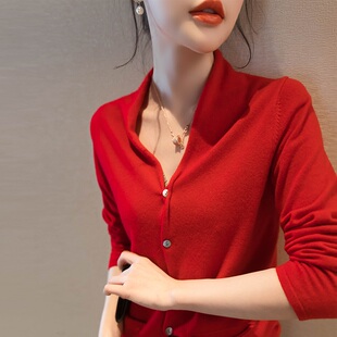 阿卡新款羊绒毛衣开衫上衣女v领短款宽松针织羊毛长袖外套