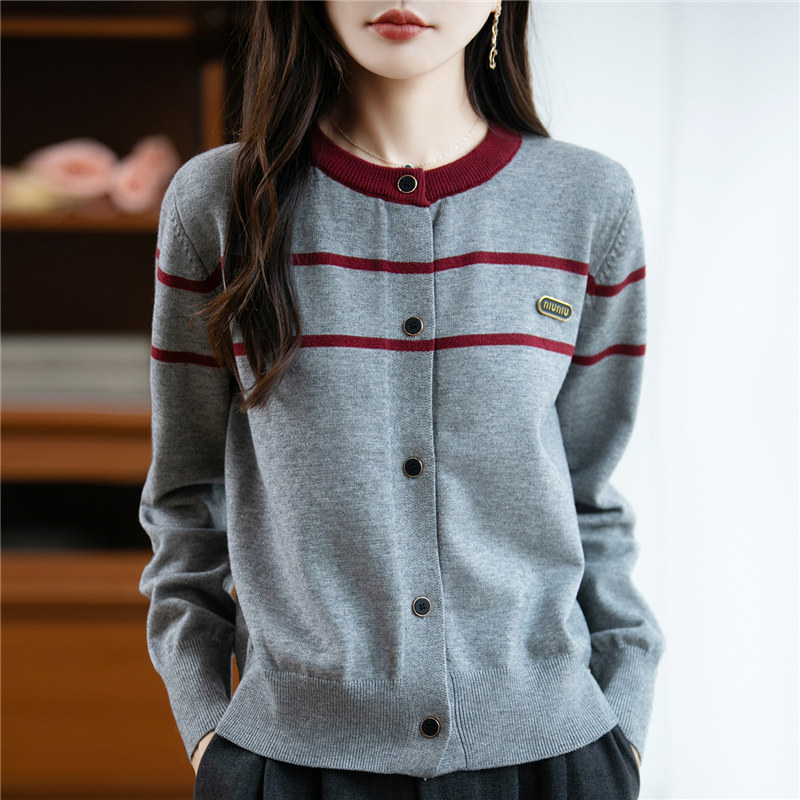 常规圆领其他设计款开衫女士上衣外搭